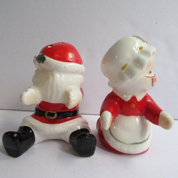 Lefton Santa & Mrs. Claus Hugging Japan Christmas Salt and Pepper Shakers Vtg - Picture 4 of 15